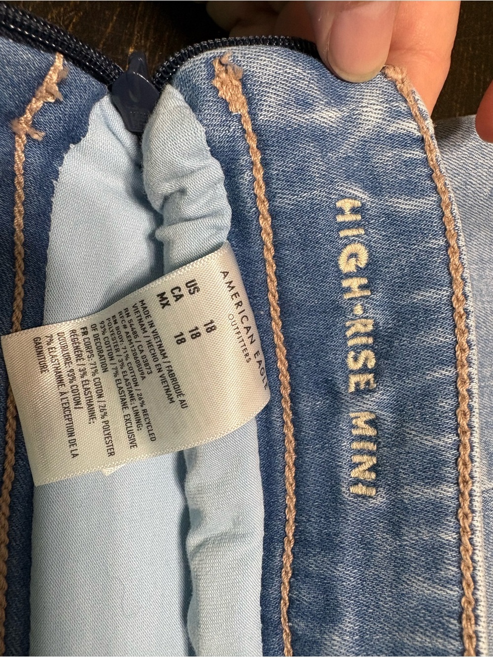 18- American Eagle Jean miniSKORT - Picture 4 of 5